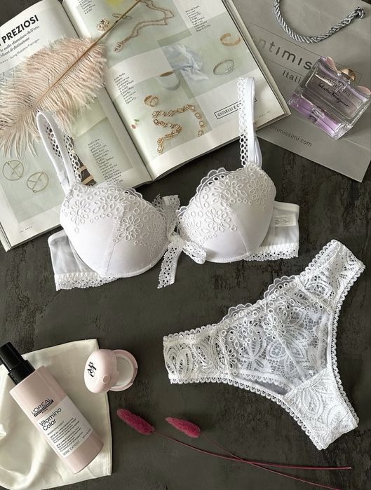 Комплект білизни від Intimissimi, різні моделі