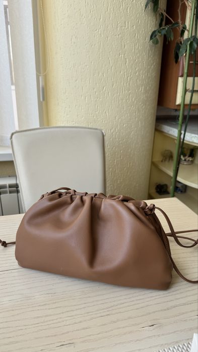 Шкіряна сумка хмаринка Estro