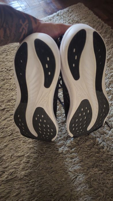 Asics Gel Nimbus 26 - Tamanho 46.5