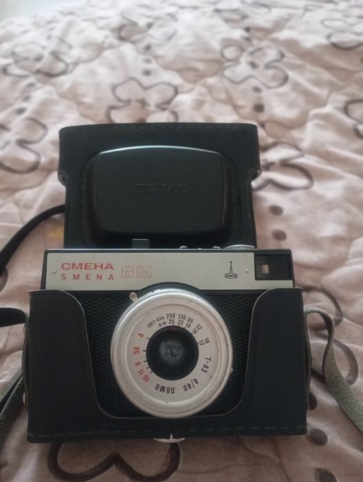 Продам плівкові фотоапарати ЛОМО та Силует Електро