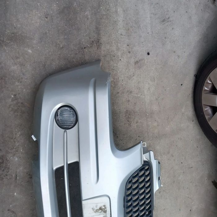 Para-choques da frente Opel agila