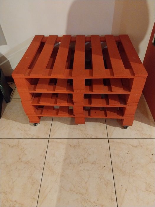 Mesa de tv em paletes