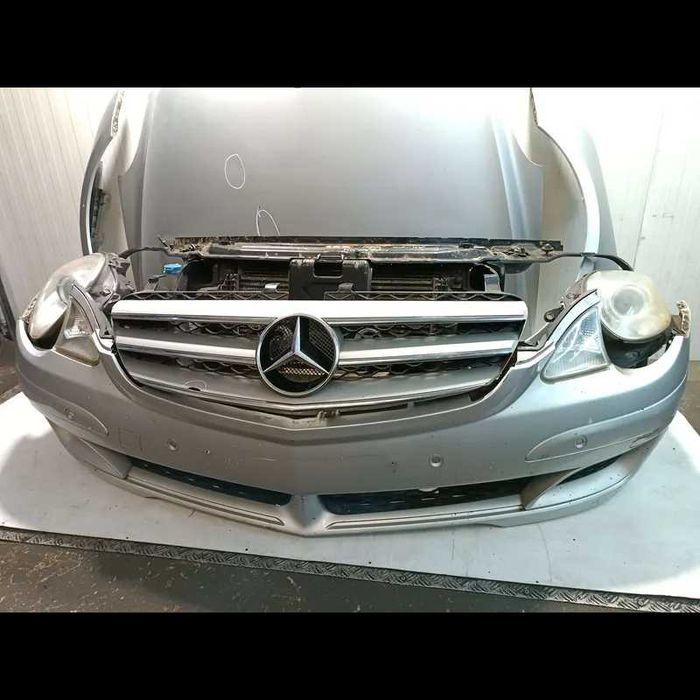 2006 Mercedes-Benz R комлект переда морда бампер фара капот в сборе