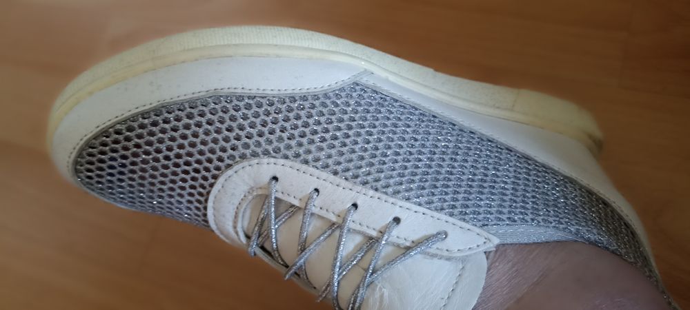 Продам шкіряні туфлі