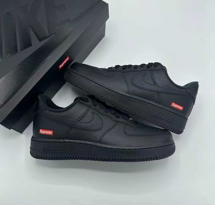 Nike Air Force 1 Low Supreme Black R.38