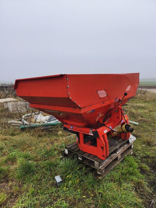 Rozsiewacz nawozów rauch kuhn mds 735, 1800 kg