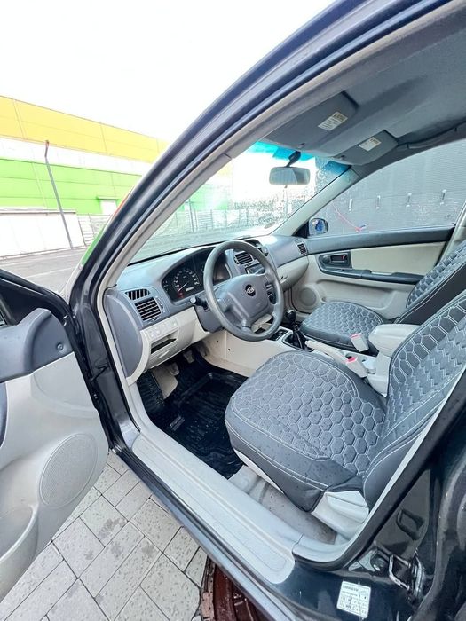 Продам машину kia