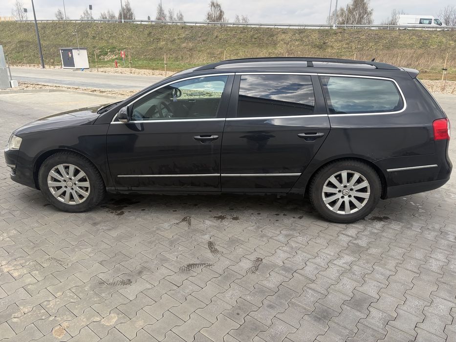 Volkswagen Passat B6  1.9TDI 105KM Monitory w Zaglowkach Czarny
