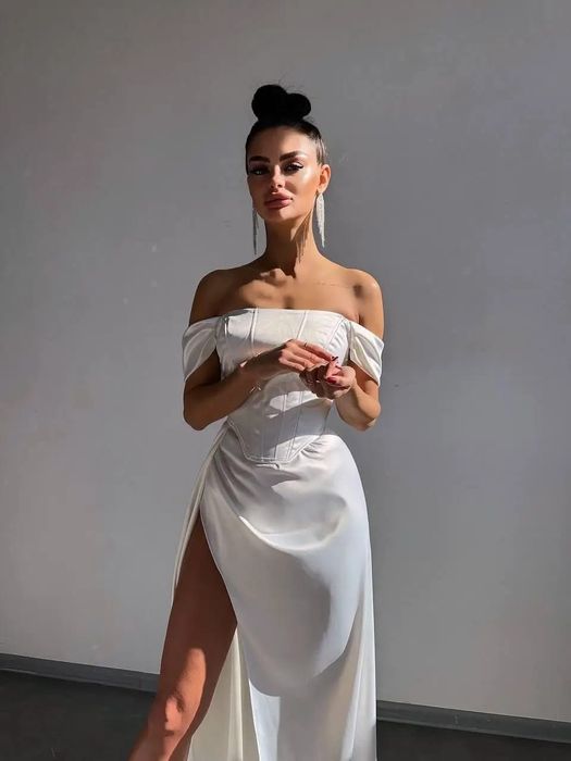 Вечірня сукня...