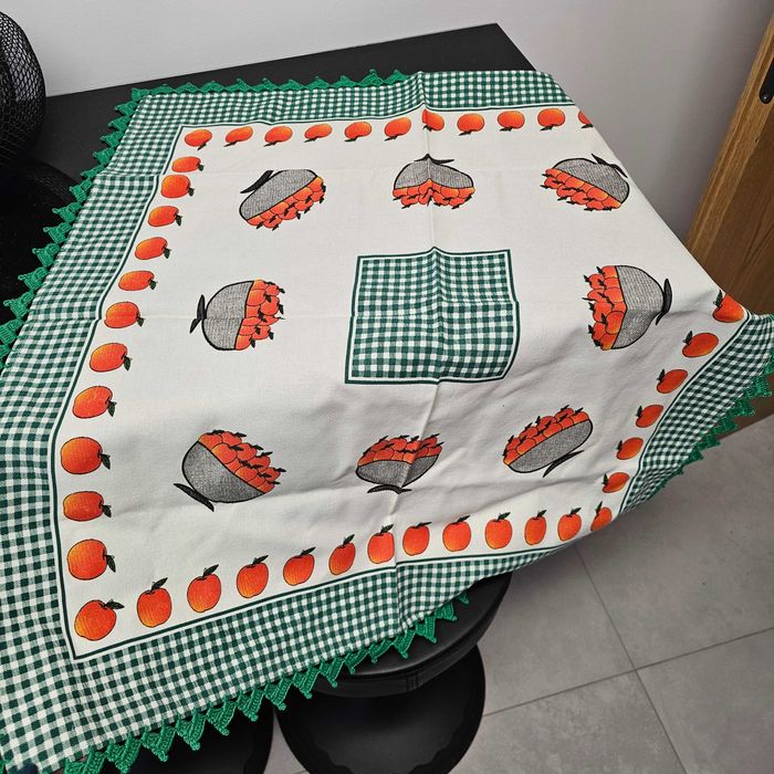 Toalha de Centro de Mesa c/ Croché