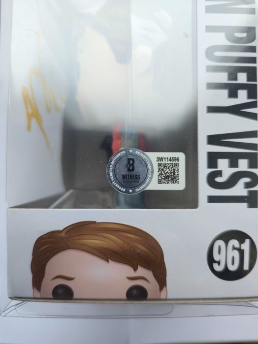 Фігурка Funko Pop Marty McFly підписана Майклом Дж. Фоксом [Beckett]