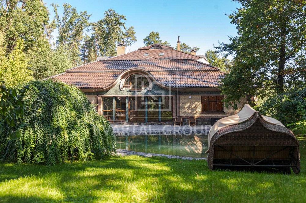 Розкішна резиденція 1087 м² з озером та повною автономією, 45 соток