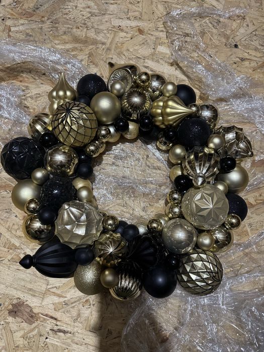 Новорічний вінок на двері/стіл