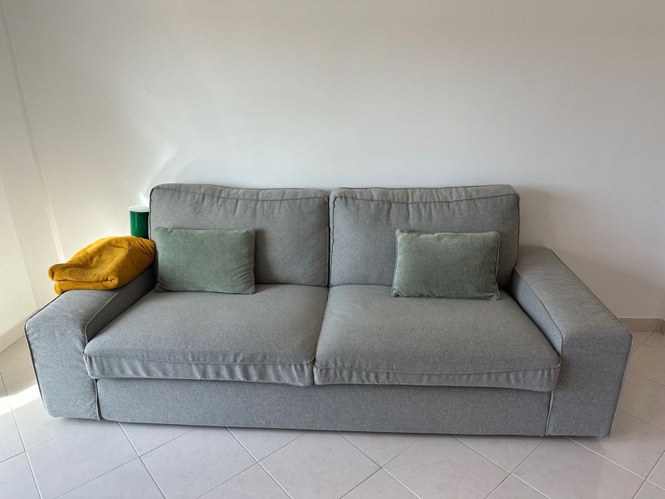 Sofá 3 lugares KIVIK cinzento - IKEA