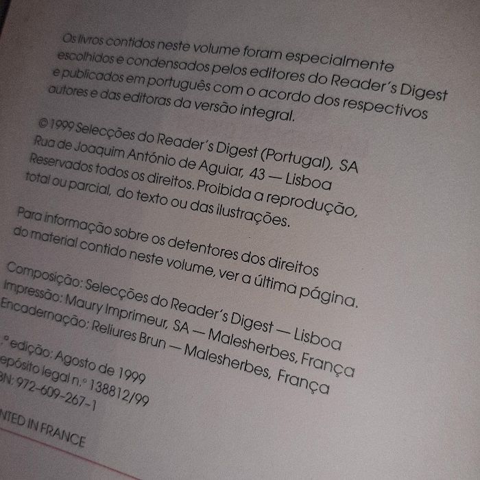 Vários livros antigos