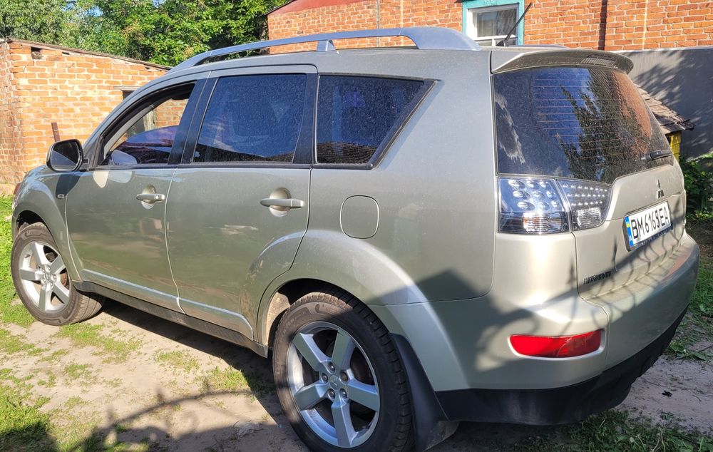Продам автомобіль Mitsubishi Outlander