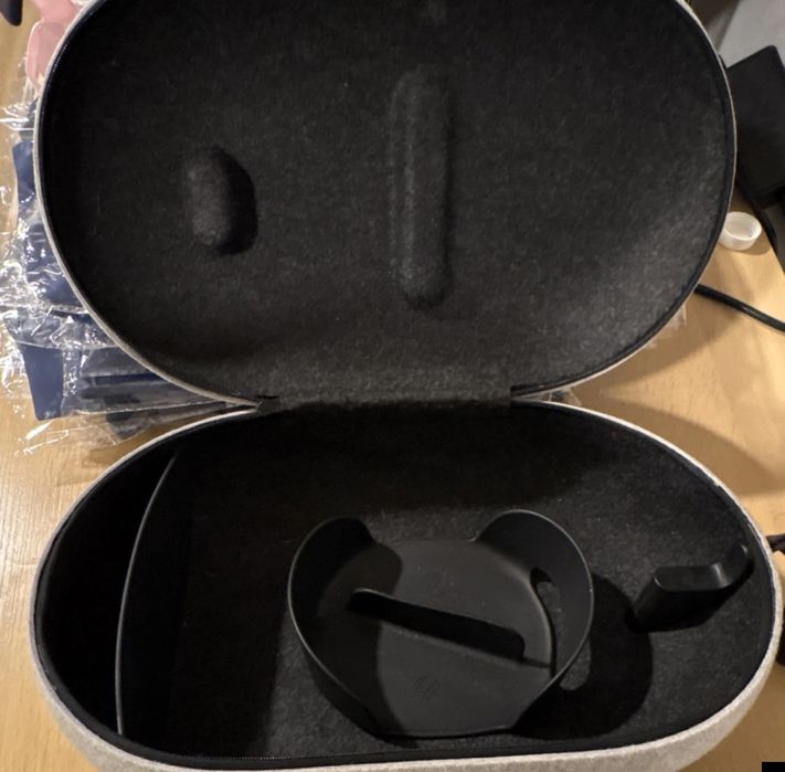 Окуляри віртуальної реальності Meta Oculus Quest 2 64 GB (