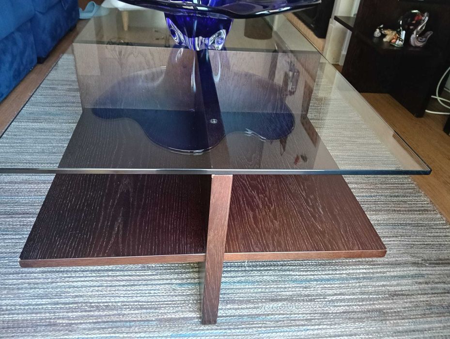 Mesa de centro com vidro muito resistente