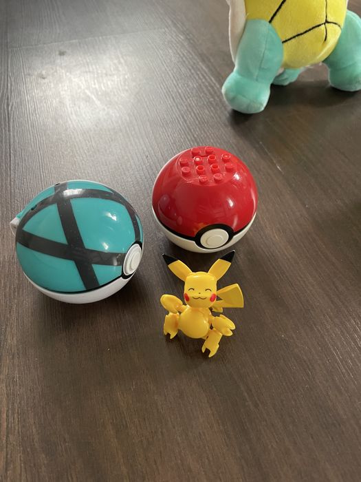 Pokemon Pikachu Charmander Pikachu lego 4x pokeball