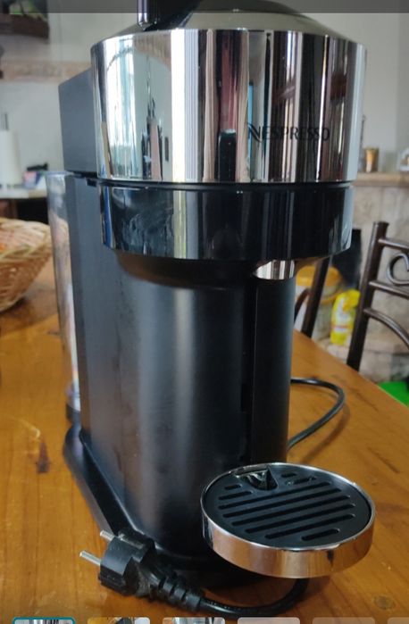Máquina de café Nespresso Vertuo