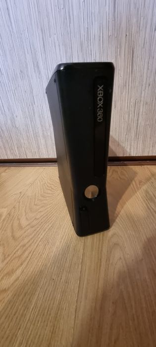 Xbox 360 Slim RGH – uszkodzona + Xbox 360 FAT na części