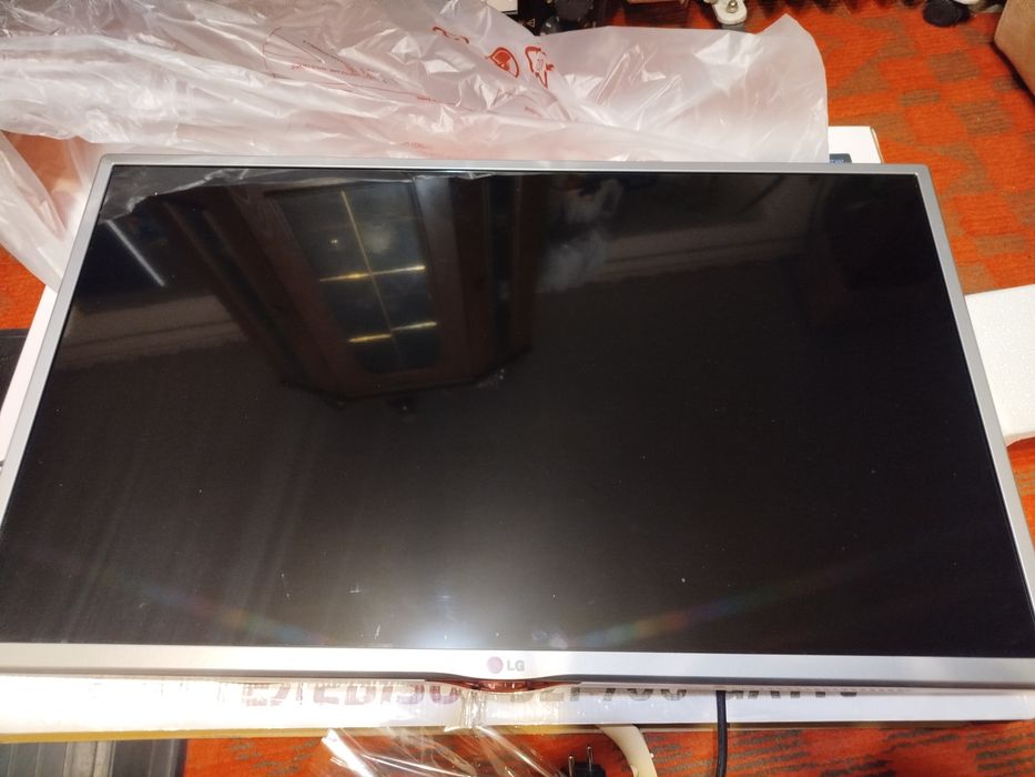 Телевізор 32LB570V