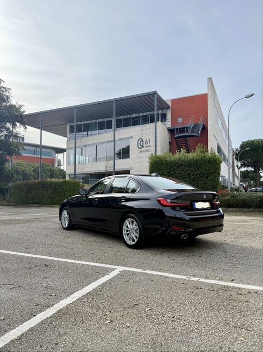 BMW 330e G20 Hybrid - 292 cavalos - Nacional - 66 mil km