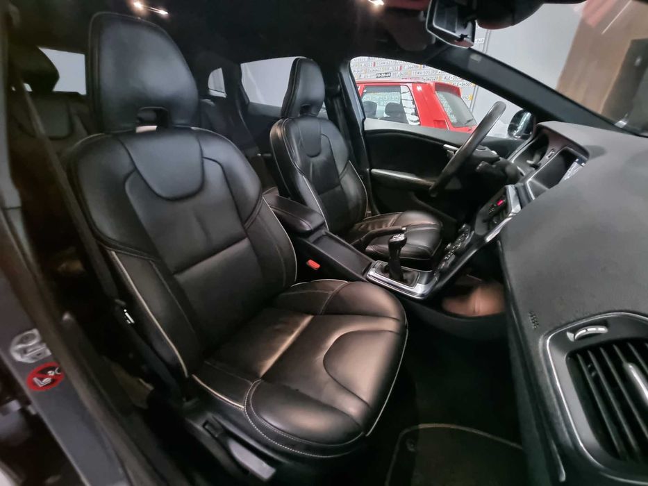 Volvo V40 R-Design D2 1.6