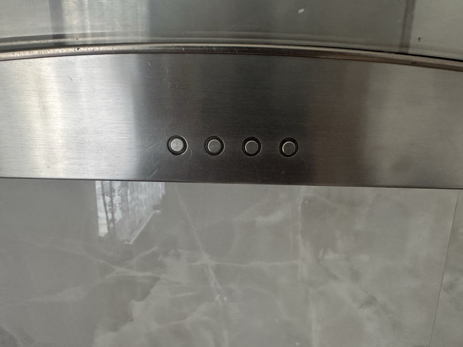 Витяжка для кухні El Fresco EF-33889, 90см. В хорошому стані.