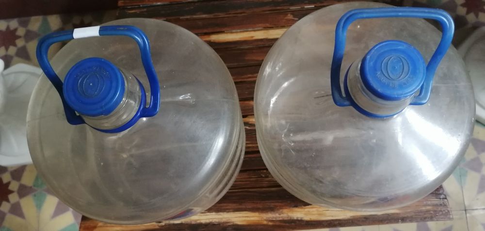 Garrafões de agua Luso