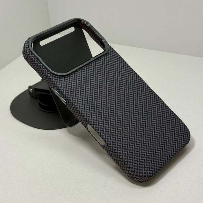 Чохол iphone 17 pro карбоновий. Карбоновый Чехол айфон 17 про
