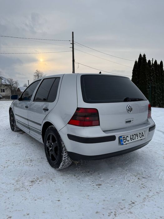 Продам Volkswagen Golf IV 1.6 газ/бензин, автомат