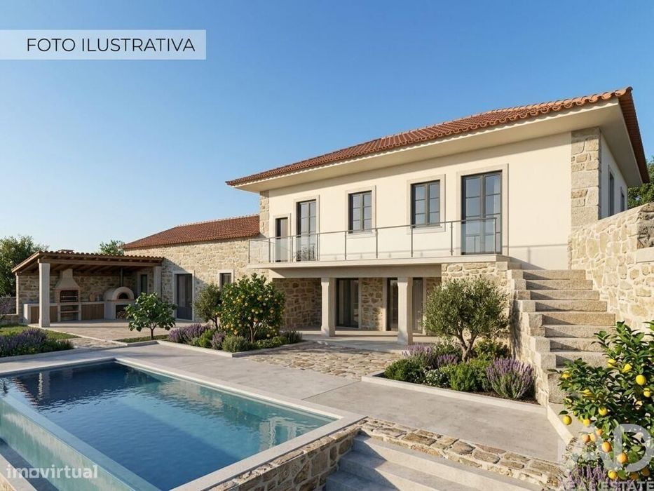 Quinta em Vila Cova e Feitos de 210 m2