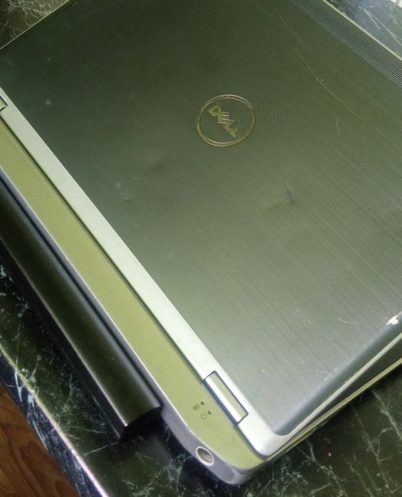 Ноутбук DELL Latitude E6220