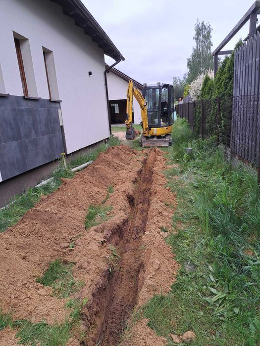 Usługi (wynajem) minikoparką