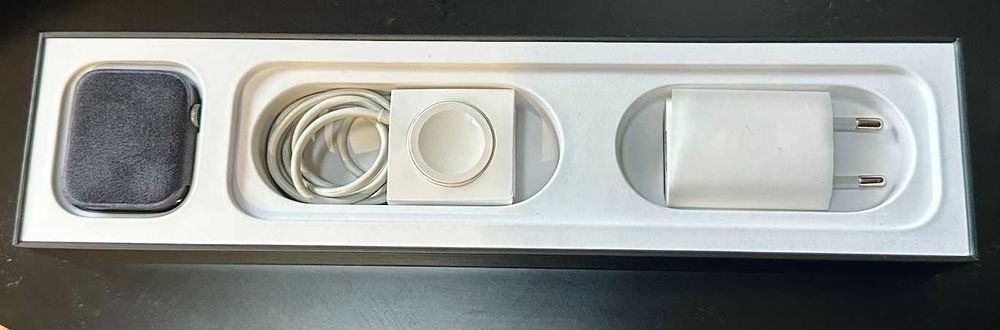 Apple Watch Series 5 Nike, 44mm, Space Grey, czarny, sprawny, paski