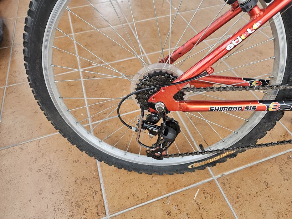 Bicicleta Etiel Aro 20'' com 21 mudanças.
