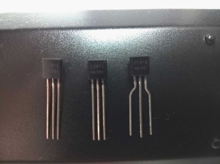 Транзистор  12W 7002. 2SC1815, L7912CV, KTA1046 Y