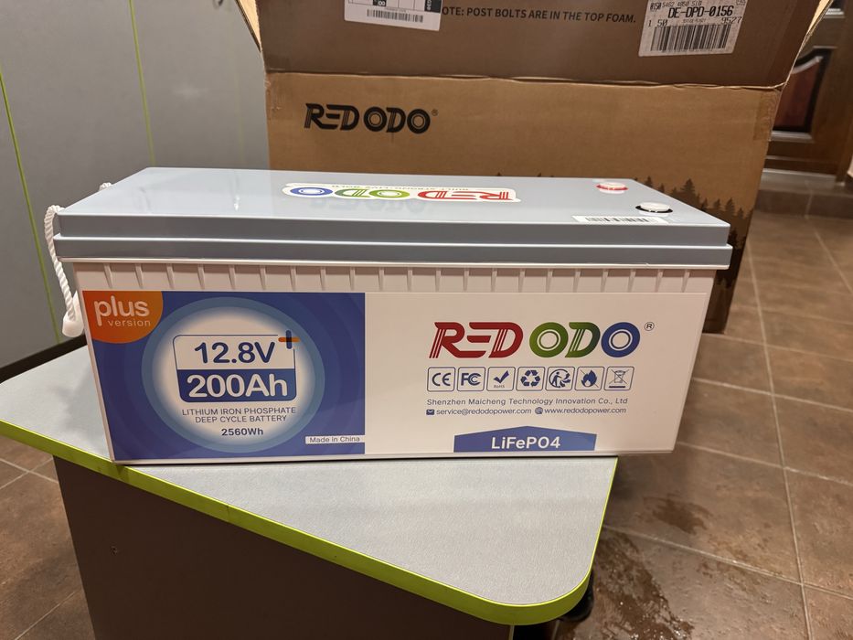 Redodo LiFePO4 батарея 12V 200Ah Plus з BMS 200A