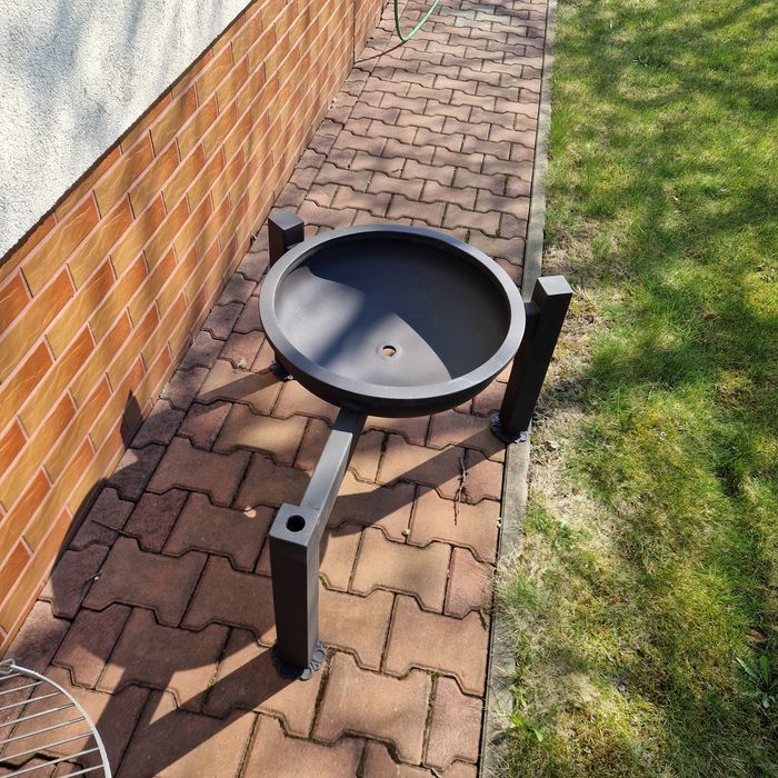 Palenisko ogrodowe gril z kołowrotkiem