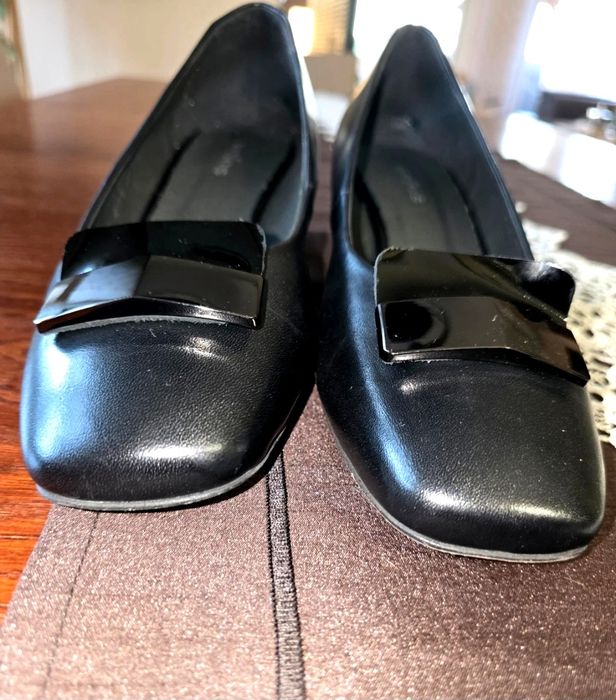 Piękne jak nowe czolenka Wojas rozmiar 40 na niskim obcasie