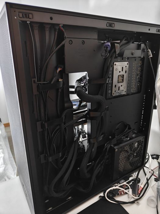 Caixa PC NZXT H7 Flow (2024) c/6 ventoinhas Artic