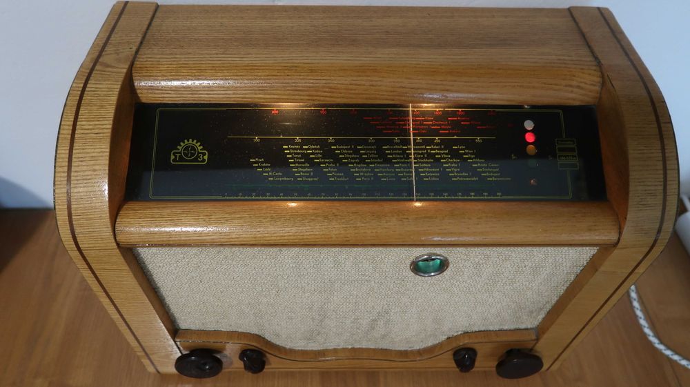 Stare  Radio Aga - odbiera stacje radiowe