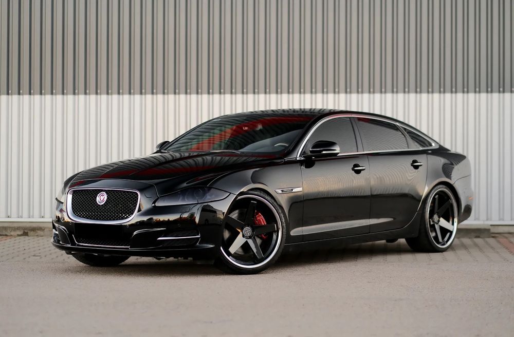 Jaguar XJ Jaguar XJL-R z 2011 roku o mocy 510 KM bEsTia  - CzaRny KOT prywatnie