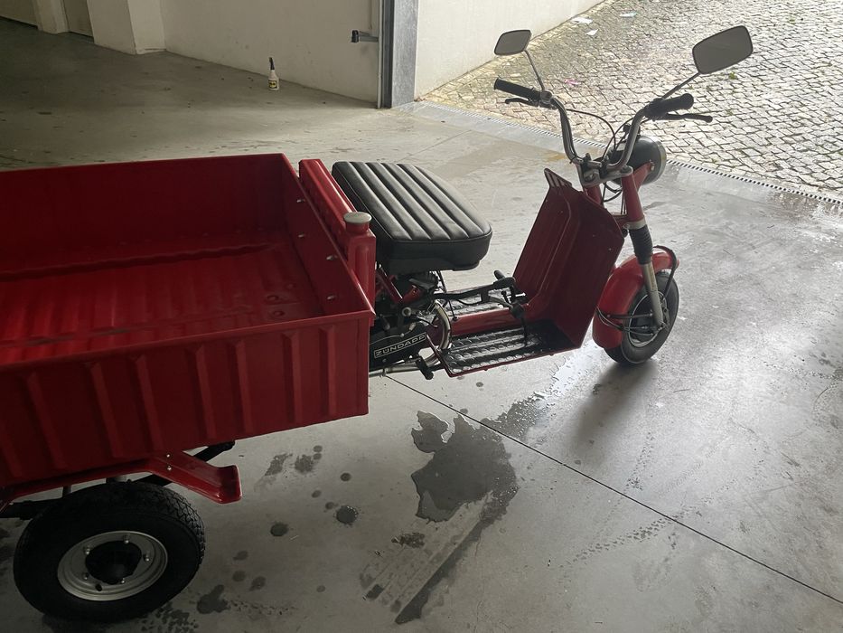 Dois Triciclos Famel Zundapp