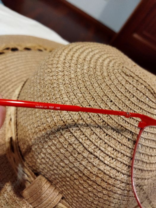 Óculos Marc Jacobs vermelhos