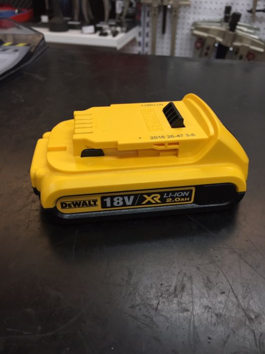 Bateria carril XR 18V Li-Ion 2,0Ah DeWALT DCB183
