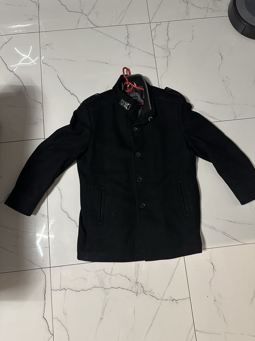 Męski krótki czarny płaszcz Lansier L