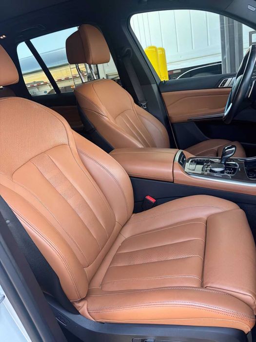 BMW X5 xDrive40i      2019
