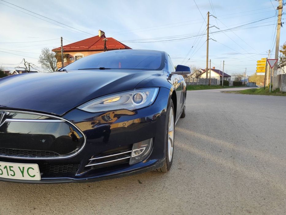 Tesla model s 2014
